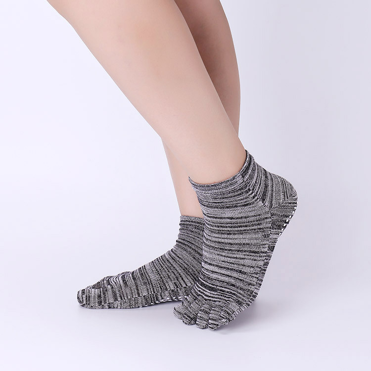 ถุงเท้าโยคะกันลื่นพร้อมที่ยึดเ - Pilates Yoga Exercises บทวิจารณ์และราคา
